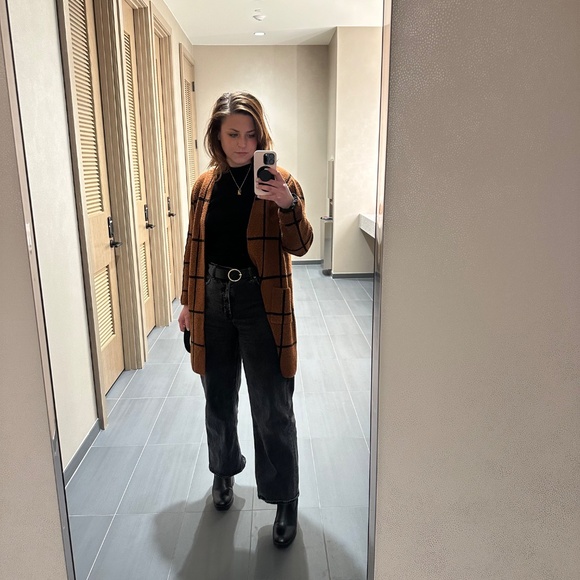 Meet your Posher, Hannah - Picture 13 of 15